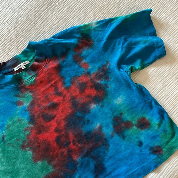 COTTON CITIZEN Tokyo Short Sleeve Tie-Dye Crop Top - Picture 5 of 5